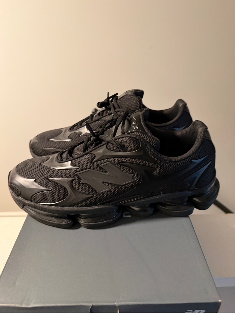 New Balance ABZORB 2000 Triple Black